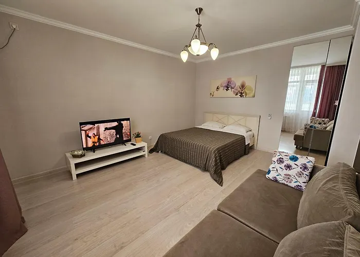 Ernaz Plus Apartments: Promenade Expo