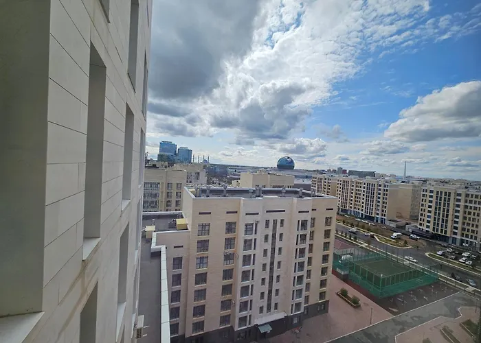 Ernaz Plus Apartments: Promenade Expo